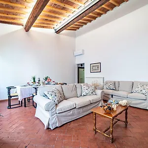 oltrarno-apartment.it-tuscanyhotel.com/